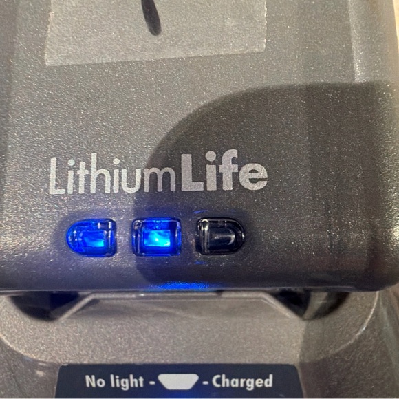 Hoover Charger BH03200 & 20V Lithium Life Battery BH03120 TESTED & WORKING - Picture 5 of 6